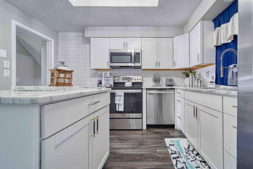 Stylish Lake Home With Huge Pool, Arcade With Ps5,And Theater Just 5 Min From Legoland Winter Haven Luaran gambar