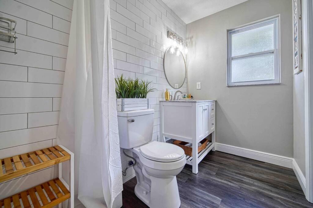 Stylish Lake Home With Huge Pool, Arcade With Ps5,And Theater Just 5 Min From Legoland Winter Haven Luaran gambar